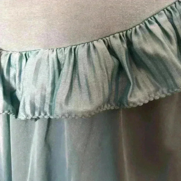 VTG viscose nylon sage green PJ top ruffle front best fits M-L - Picture 6 of 7